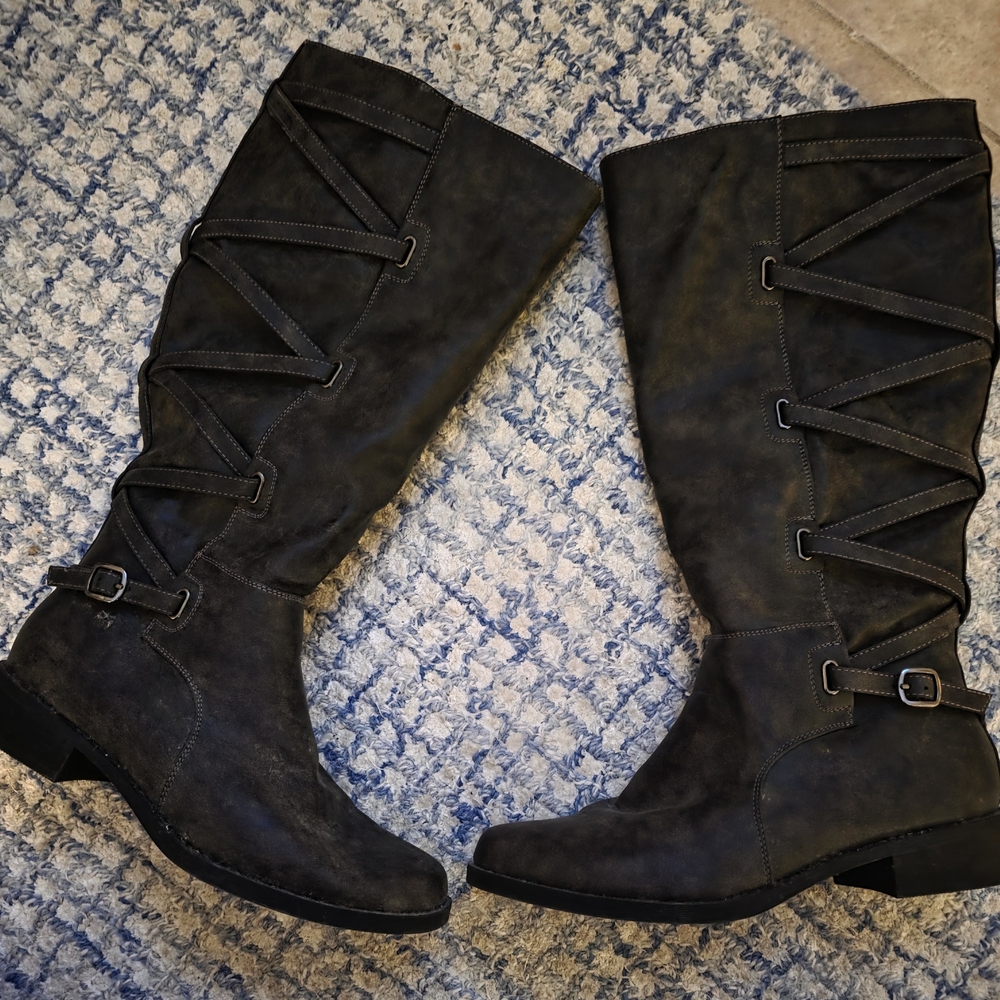 Amazon Essentials Women's Dark Brown Knee-High Boots. Sz 12